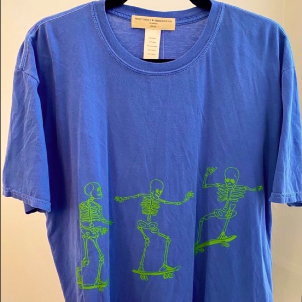 URBAN OUTFITTERS SKELETON TEE SHIRT